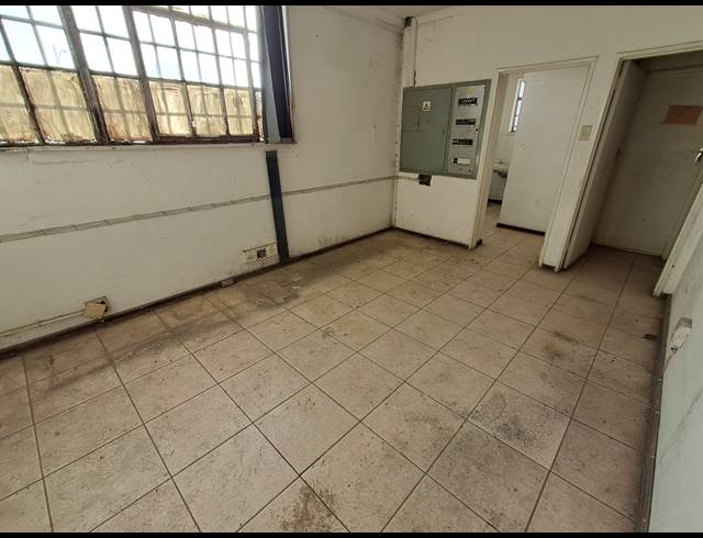 875M² WORKSHOP TO LET IN DUNCANVILLE